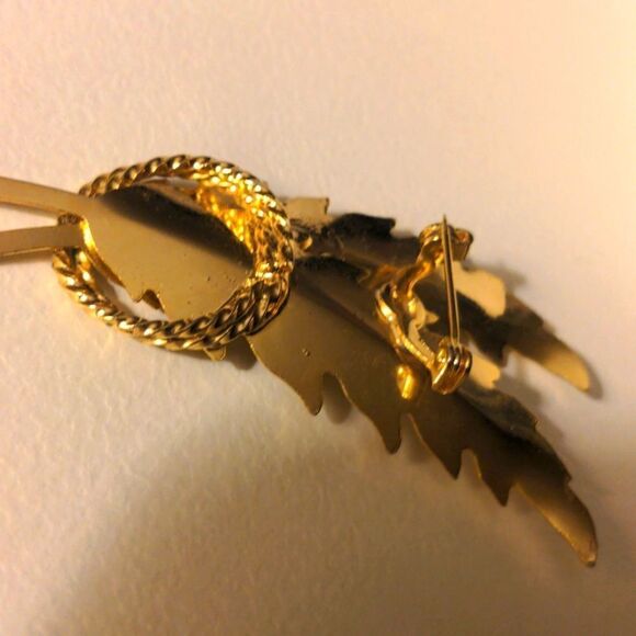 ‎vintage gold tone leaf brooch - Picture 5 of 8